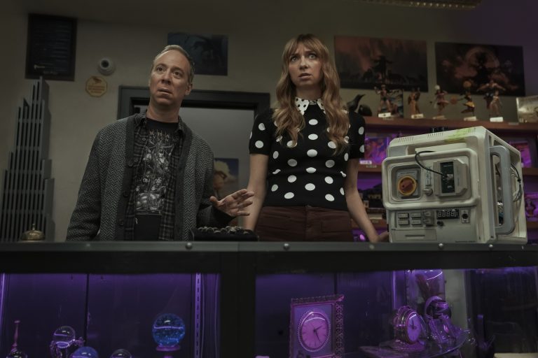 ‘Stuart Fails to Save the Universe’ Producers on Episode 2’s Surprise Kaley Cuoco Cameo As an Alternate Penny